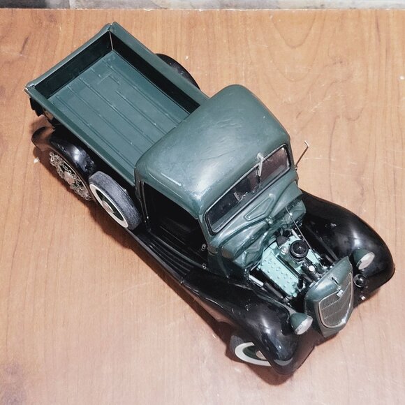 The Danbury Mint 1935 US  Mail Truck 1997 USPS 1:24 Scale Die Cast Metal Missing - Picture 5 of 16